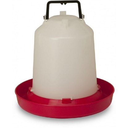 8031256000102 , 1254044 , Napajalnik ,za perutnino , 5 l , z ročko , PVC , za piščance , kokoši , petelin , kokoš , talna reja , eko , bio , kmetija , napajalnik z ročko, napajanje perutnine, napajalnik 5L, perutninske farme, napajalnik za kokoši, napajalnik za živali, oprema za kmetijstvo, voda za živali, kmetijska oprema, mehanizacija miler , horizont clair