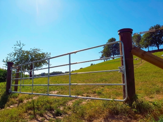 Fotografija izdelka Kovinska pašna vrata 5 - 6 m pocinkana