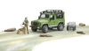 Fotografija izdelka Igrača Džip Land Rover z  gozdarjem in psom, BRUDER