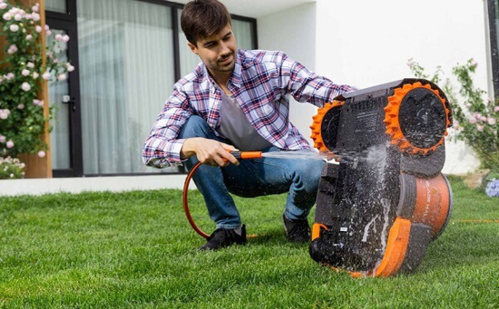 Fotografija izdelka Robotska kosilnica Segway Navimow H1500E