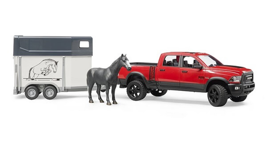 Fotografija izdelka Igrača RAM 2500 Power Wagon s prikolico in konjem, BRUDER