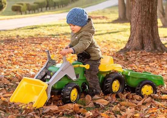 Fotografija izdelka Igrača traktor John Deere  RollyKid z nakladačem, ROLLY TOYS