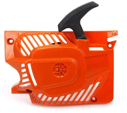 Prikaži podrobnosti za  Zaganjač za CS-58T 2000823049239, M8313251CS, Zaganjač za CS-58T, zaganjač, zaganjač za žago, vrvica za žago, štarter, štarter za žago, poteg za žago, žaga, žage, rezervni deli za žage, sečnja, gozd, gozdarjenje, žaga cs58t, zaganjač cs58t, štarter, cs58t, cs-58t, žaga demon, zaganjač za motorno žago, motorna žaga cs-58t