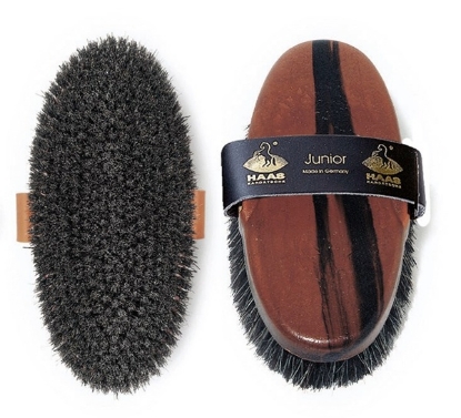 krtača za konja, KERBL krtača, nega konjske dlake, konjska krtača, krtača s konjsko žimo, oprema za konje, krtača z usnjeno zanko, krtača za živali, nega konj, hlevska oprema