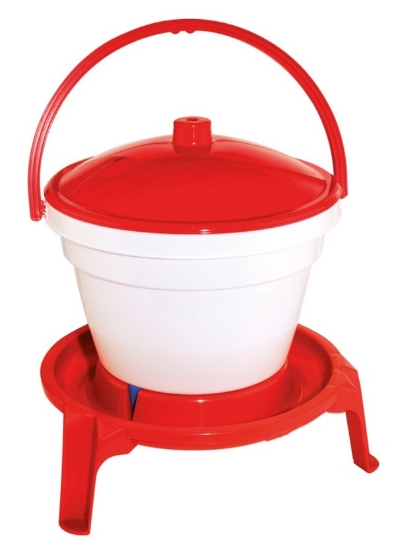 napajalnik za perutnino, napajalnik 18l, plastični napajalnik, posoda za vodo za perutnino, napajalnik s ročajem, rdeče-beli napajalnik, oprema za perutnino, napajalnik brez nog, vodna posoda za piščance, kokoši