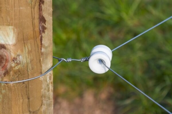 Fotografija izdelka Porcelanasti kotni izolator 