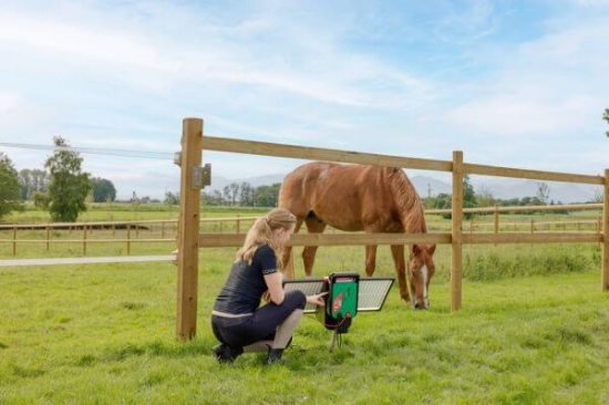 Fotografija izdelka Pastir AKO SunPower S4000 Smart