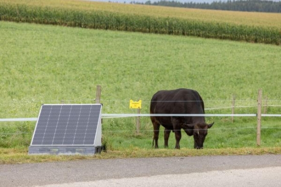 Fotografija izdelka Pametna sončna postaja AKO XL z AKO Xi 8000 smart