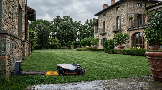 Fotografija izdelka Robotska kosilnica Luba 3 AWD 3000