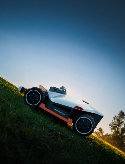 Fotografija izdelka Robotska kosilnica Luba 3 AWD 1500