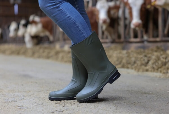 Fotografija izdelka Škornji nizki PVC IDRO HIGH, olivno zeleni, št. 37