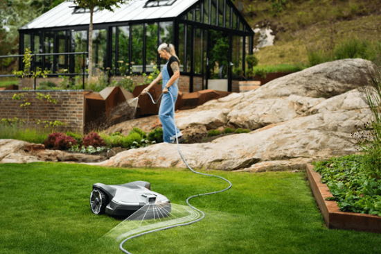 Fotografija izdelka Robotska kosilnica Husqvarna Automower 430V NERA + gratis hiška do 30.6.2026